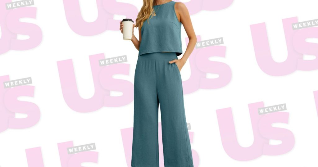 هذه المجموعة المطابقة من قطعتين تصرخ “Mom Mom Summer”-وهي معروضة للبيع مقابل 20 دولارًا منخفضًا