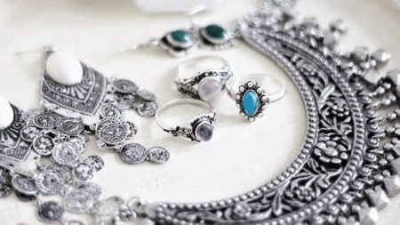 هبوط كبير.. سعر جرام الفضة عيار 99.9 يفقد 0.75%