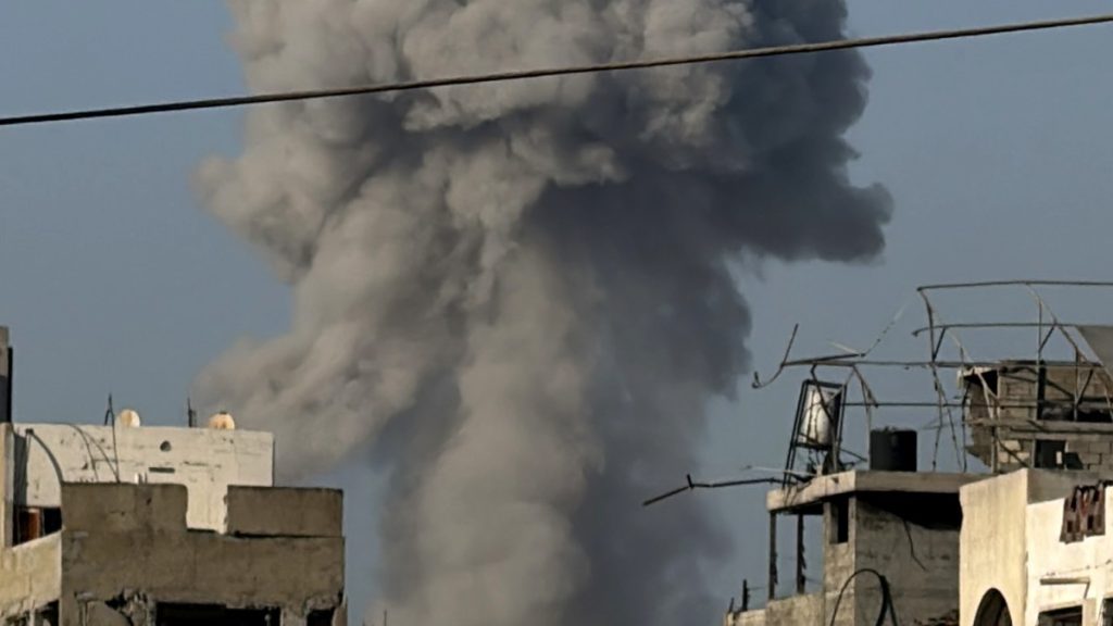 الحرب على غزة.. عمليات نسف واسعة بخان يونس ومظاهرات إسرائيلية تطالب بإعادة الأسرى