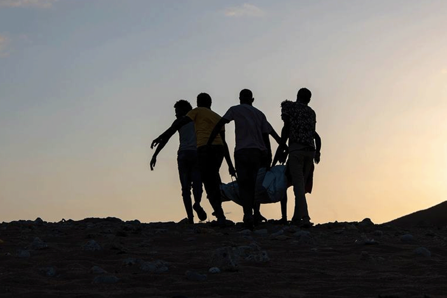 مصرع أكثر من 50 مهاجرا غير نظامي بغرق قارب قبالة سواحل اليمن