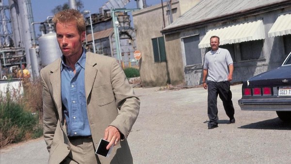 عرض فيلم “Memento” للمخرج كريستوفر نولان في السينما السعودية