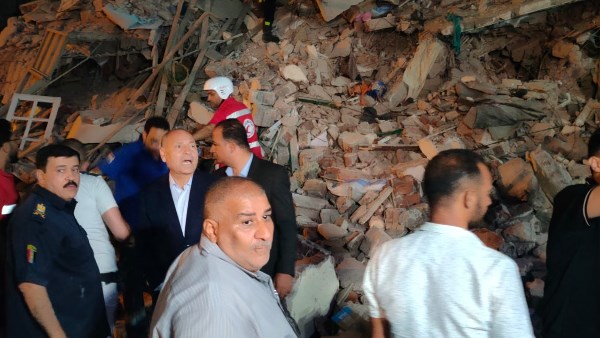 الحماية المدنية تواصل البحث عن ناجين بعد انهيار عقار السيدة زينب.. والمحافظ يوجه برعاية المصابين