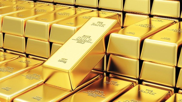 الذهب يهبط دون 3300 دولار مع ارتفاع الدولار والعوائد.. وترقّب لمحضر الفيدرالي ورسوم ترامب الجمركية