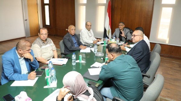 6 آبار جديدة.. ورفع كفاءة الطرق والصرف.. الجيزة تُسرّع وتيرة التنمية الصناعية.. وخطة لتطوير «أبو رواش»