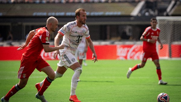 هاري كين ودياز يقودان تشكيل بايرن ميونخ ضد أوجسبورج فى الدوري الألمانى