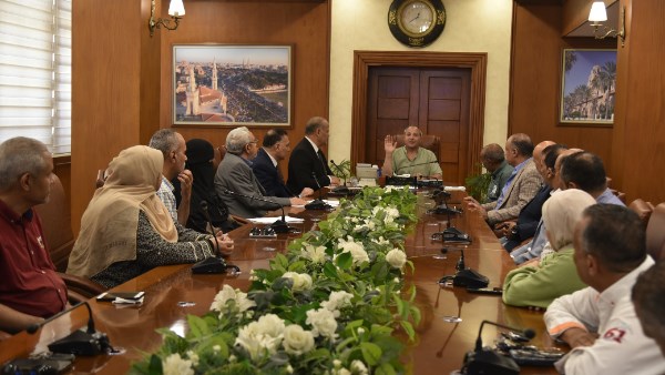 محافظ بورسعيد يشدد علي اتخاذ الإجراءات اللازمة استعدادًا لامتحانات الثانوية العامة