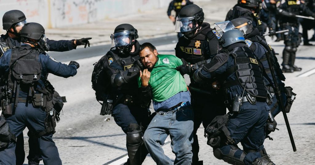 وسائل التواصل الاجتماعي الآن نظام تنبيه DIY لغارات الجليد