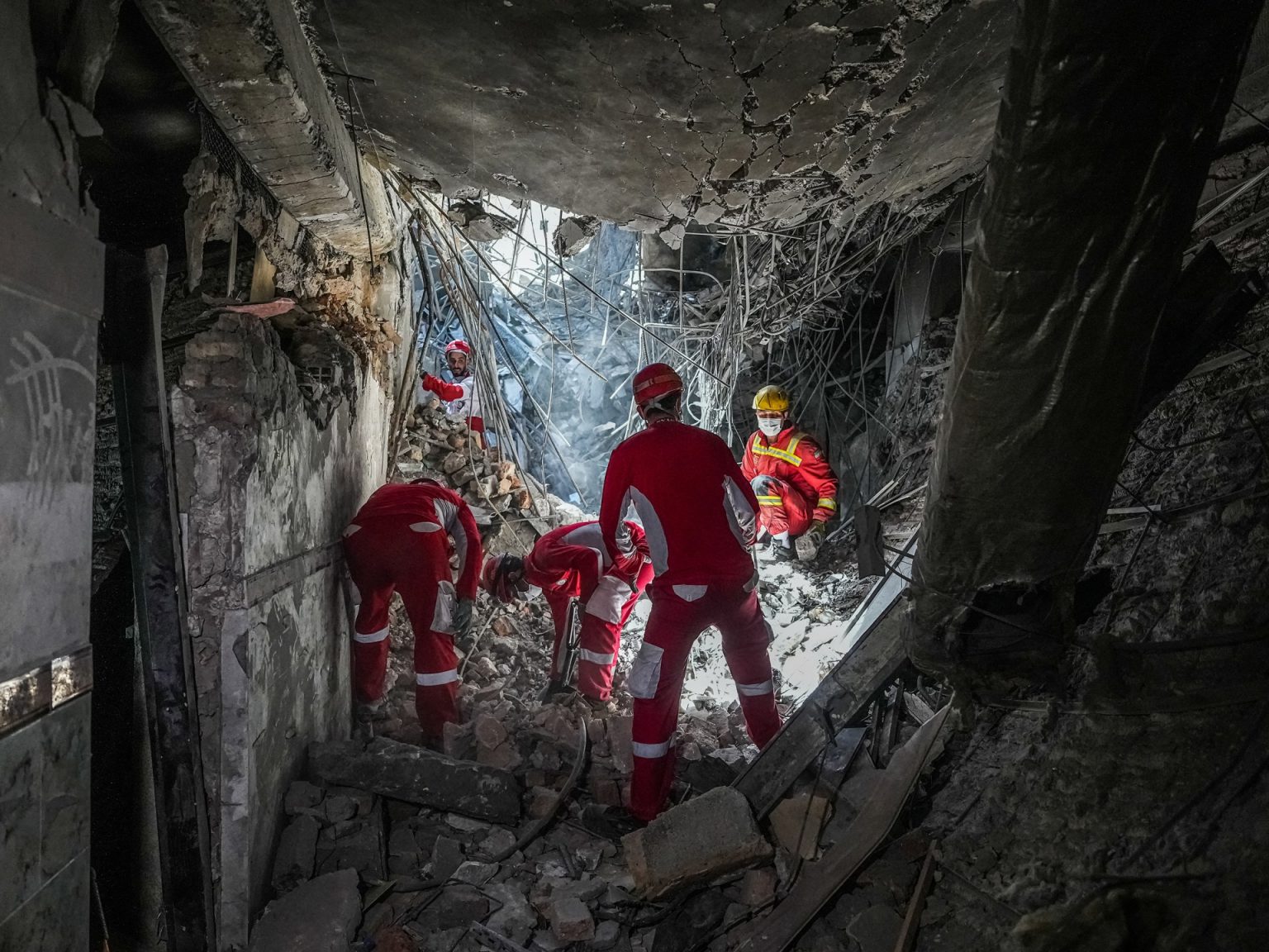 مصدر قضائي: 71 قتيلا في الهجوم الإسرائيلي على سجن إيفين بطهران