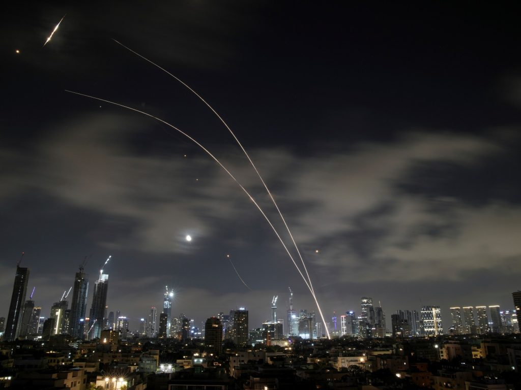 كالكاليست: إسرائيل تتحول إلى “اقتصاد الاعتراض” لمواجهة صواريخ إيران