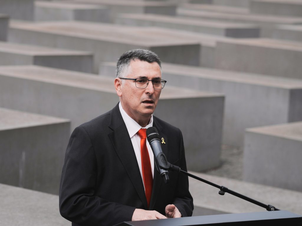 ساعر: الجولان يبقى جزءا من إسرائيل في أي اتفاق مع سوريا