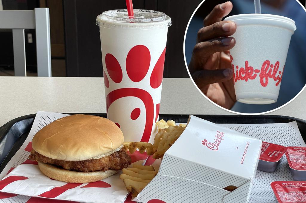 عملاء Chick-fil-A غاضبون من تغيير كبير مع مشروبات المطعم