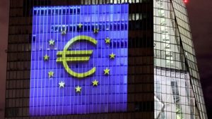 انخفاض التضخم في منطقة اليورو عن الهدف إلى 1.9 ٪