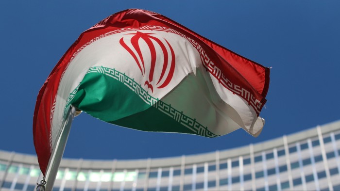 إسرائيل تضرب إيران وأقواس الانتقام