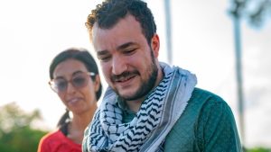 محامي جامعة كولومبيا محمود خليل محررا من الحجز