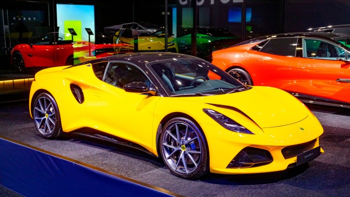 تخطط شركة Carmaker Lotus لإنهاء الإنتاج في المملكة المتحدة