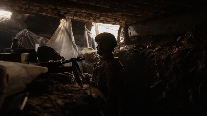 يصف القائد الأوكراني “ثقافة الخوف” في القوات المسلحة