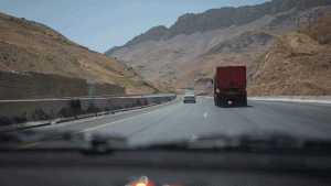 قام مئات الأميركيين بإجلاء إيران أمامنا الإضرابات على المواقع النووية