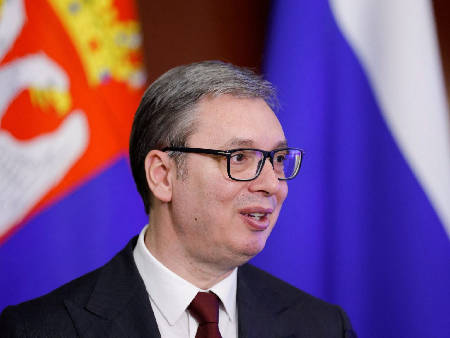 رئيس صربيا يرفض الرضوخ لمظاهرات المعارضة