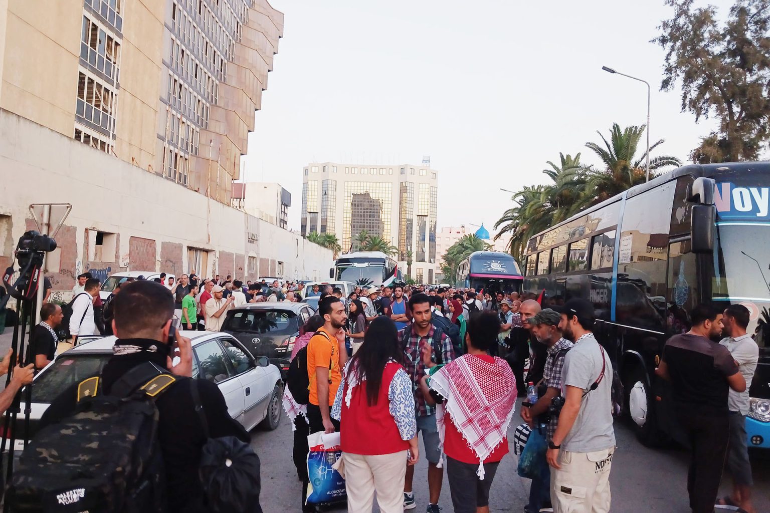 تفاعل واسع مع قافلة مغاربية دعما لغزة ودعوات لكسر الحصار