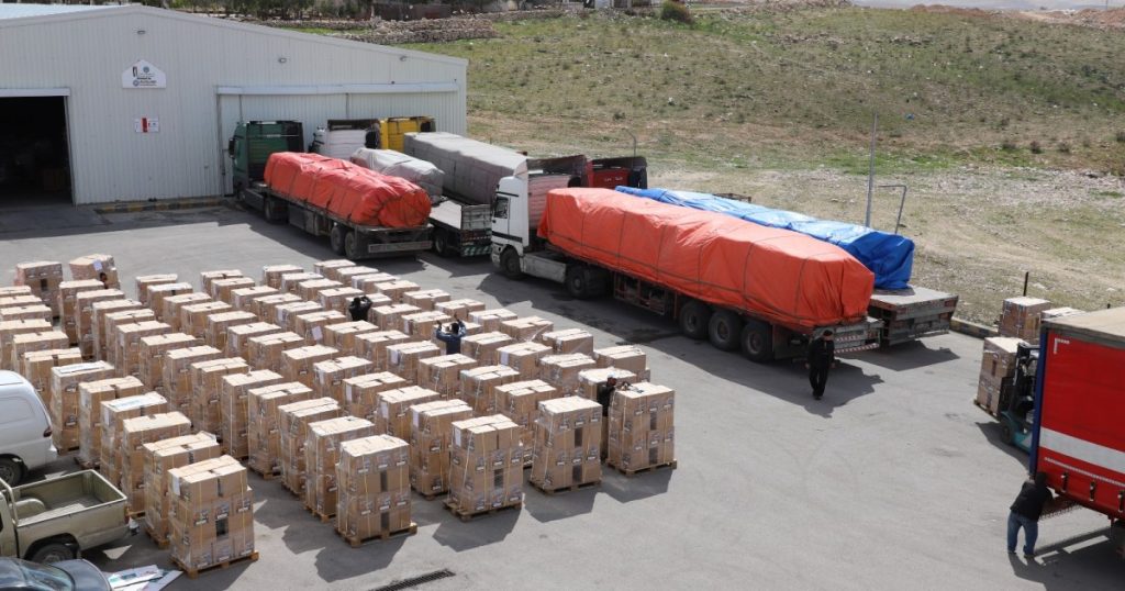 الهيئة الخيرية الأردنية الهاشمية تنفي دخول شاحناتها لغزة