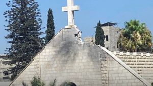 حماس تدين استهداف الاحتلال كنيسة اللاتين في غزة