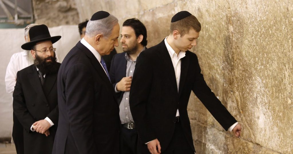 نجل نتنياهو: هربت من إسرائيل خوفا من معارضي والدي