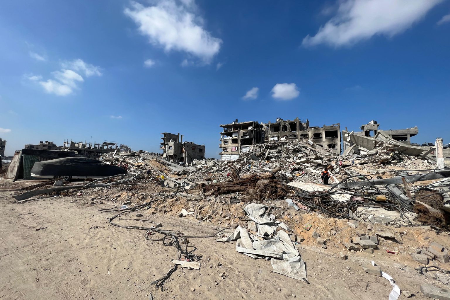 صور أقمار صناعية تكشف هجمات جوية إسرائيلية مكثفة على بيت حانون