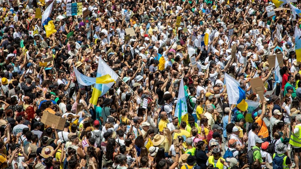 يبلغ عدد سكان الاتحاد الأوروبي رقم 450 مليونًا بأرقام مدفوعة بالهجرة ، كما يقول يوروستات