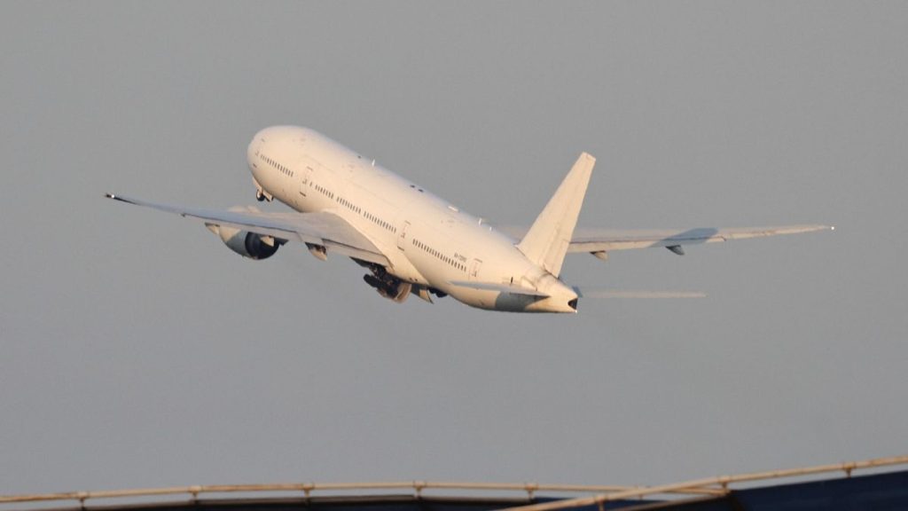 تقوم روسيا بإطلاق رحلات الركاب التجارية الأولى إلى كوريا الشمالية منذ عقود