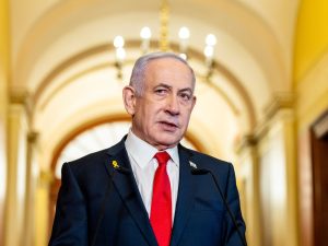 نتنياهو يتغيب عن محاكمته لتناوله “طعاما فاسدا” | أخبار