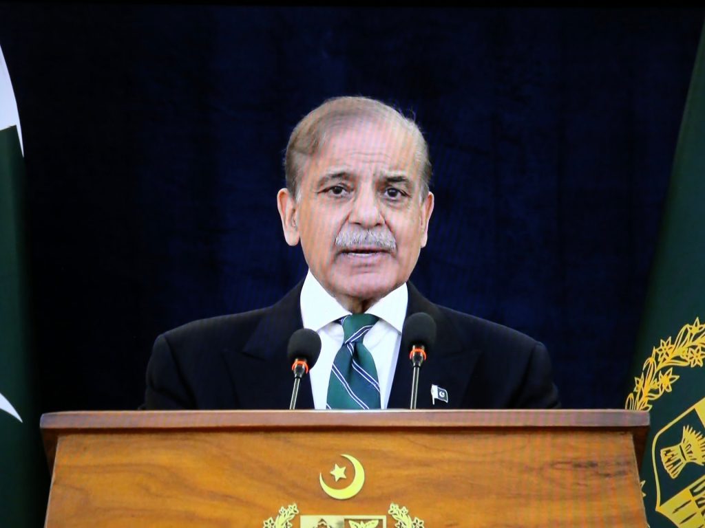 رئيس وزراء باكستان يتعهد بمواصلة دعم نضال كشمير من أجل الحرية