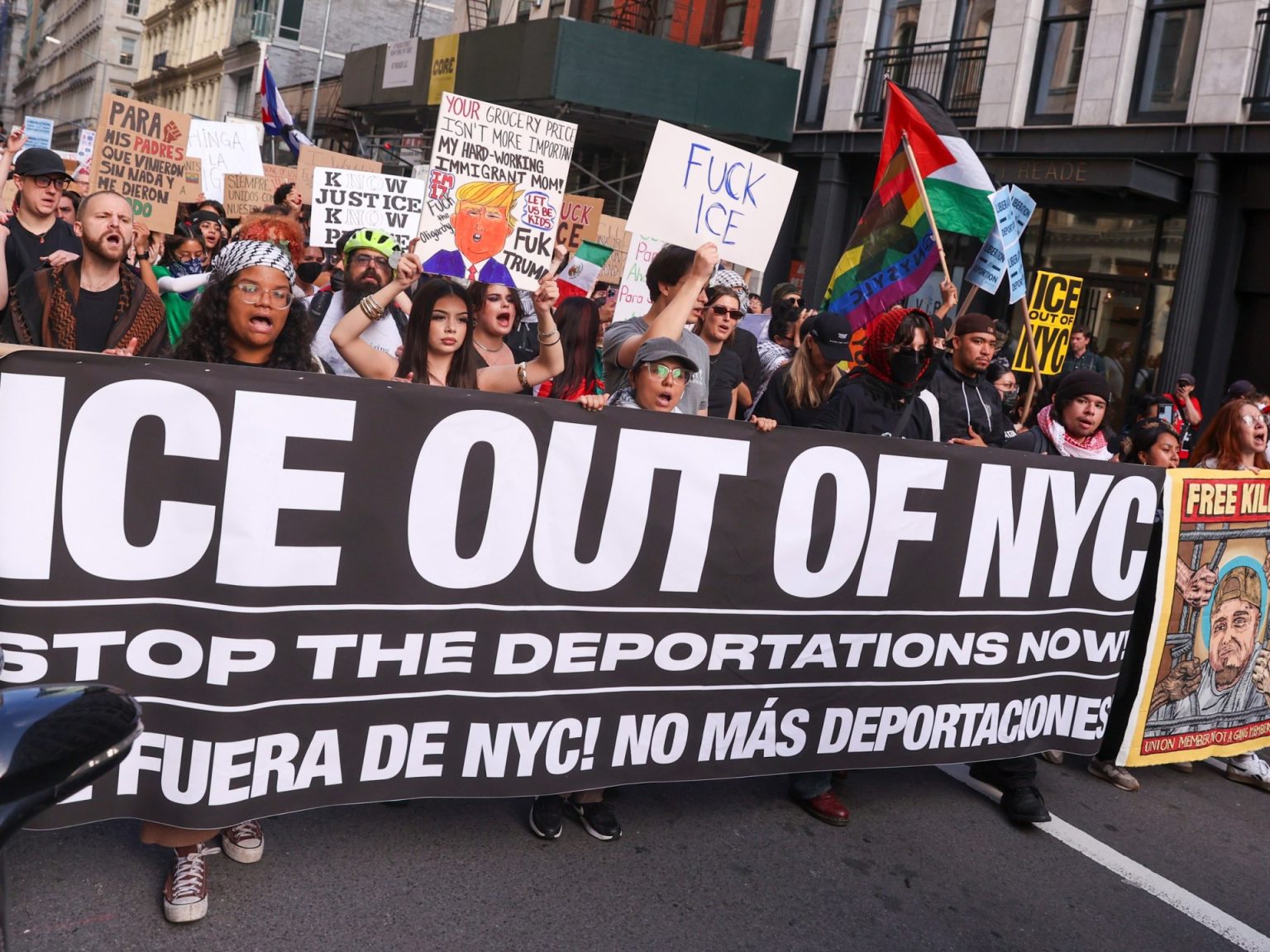 وفاة عامل مكسيكي في كاليفورنيا إثر عملية دهم لإدارة الهجرة