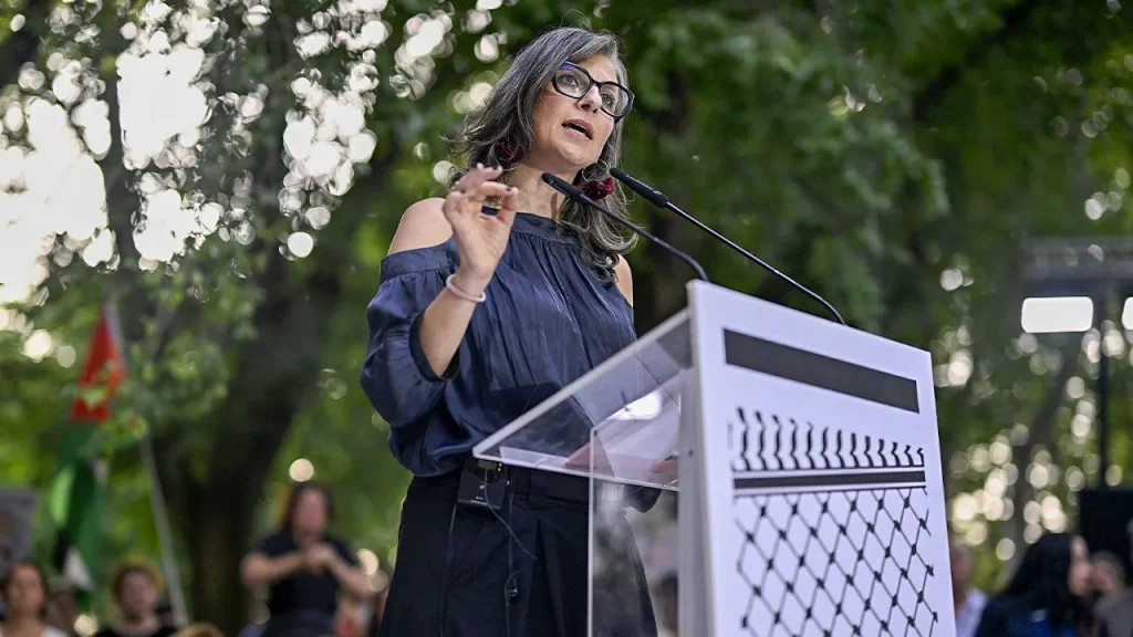 تتهم خبير الأمم المتحدة مرارًا وتكرارًا إسرائيل “الإبادة الجماعية” حيث تطالبنا بإزالتها