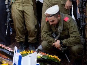 الجيش الإسرائيلي يواجه أزمة تجنيد وتآكلا خطيرا بقياداته الميدانية