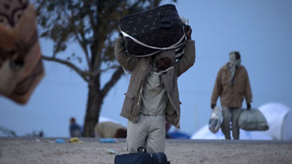 السلطات في شرق ليبيا ترحل 700 مهاجر سوداني