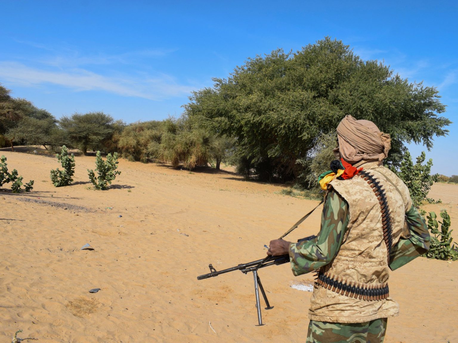 “لا أحد آمن”: المدنيون ، والأجانب وقعوا في تصاعد عنف مالي