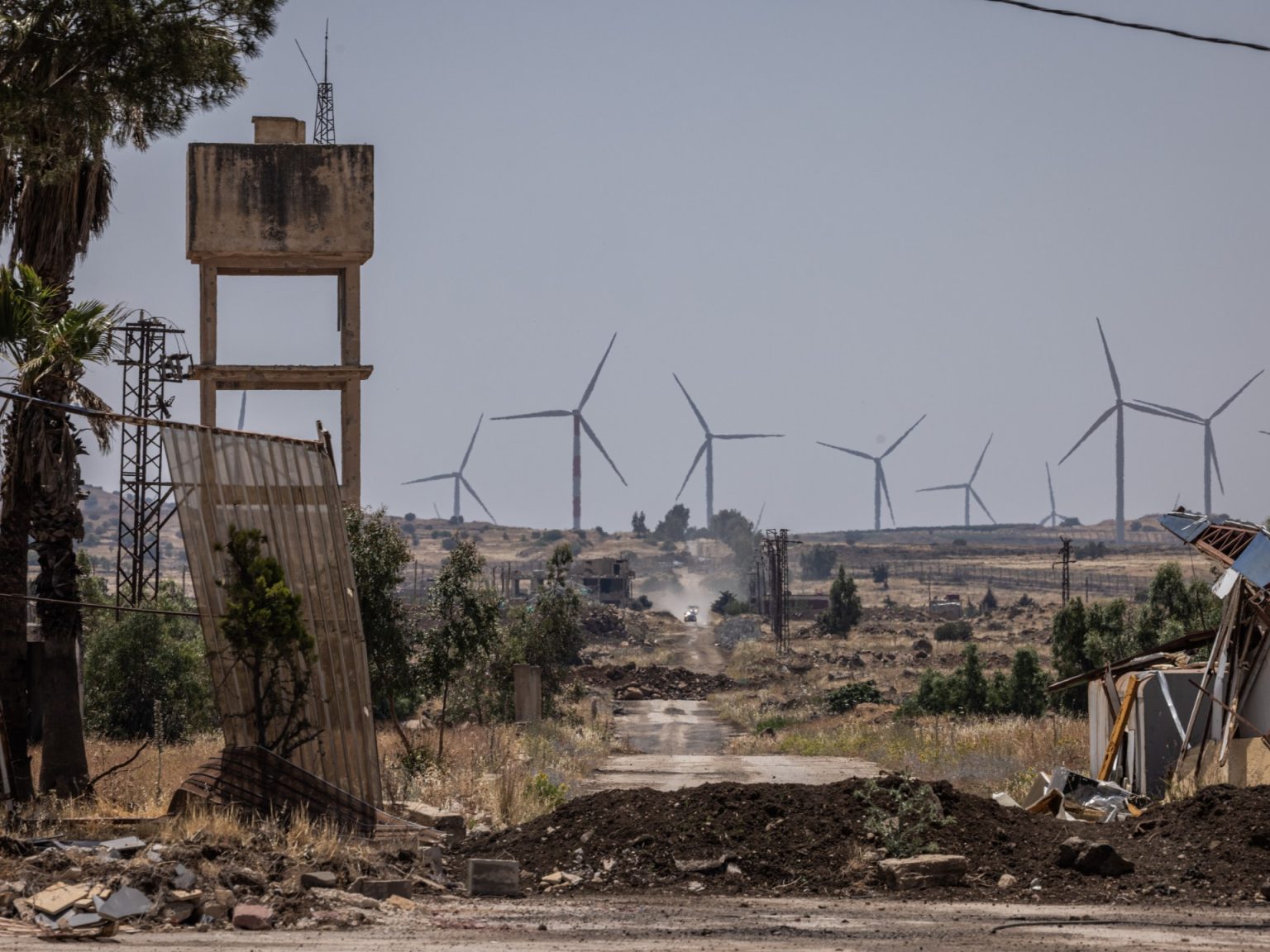 الجيش الإسرائيلي يعلن اعتقال “خلية” بجنوب سوريا “تُحركها إيران”