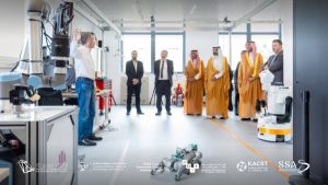 يحمل الوزير السعودي منظمة العفو الدولية الإستراتيجية ومحادثات تقنية مع المؤسسات الفرنسية في باريس