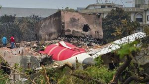 أصوات في قمرة القيادة التي تغذي الجدل حول تحطم طيران الهند