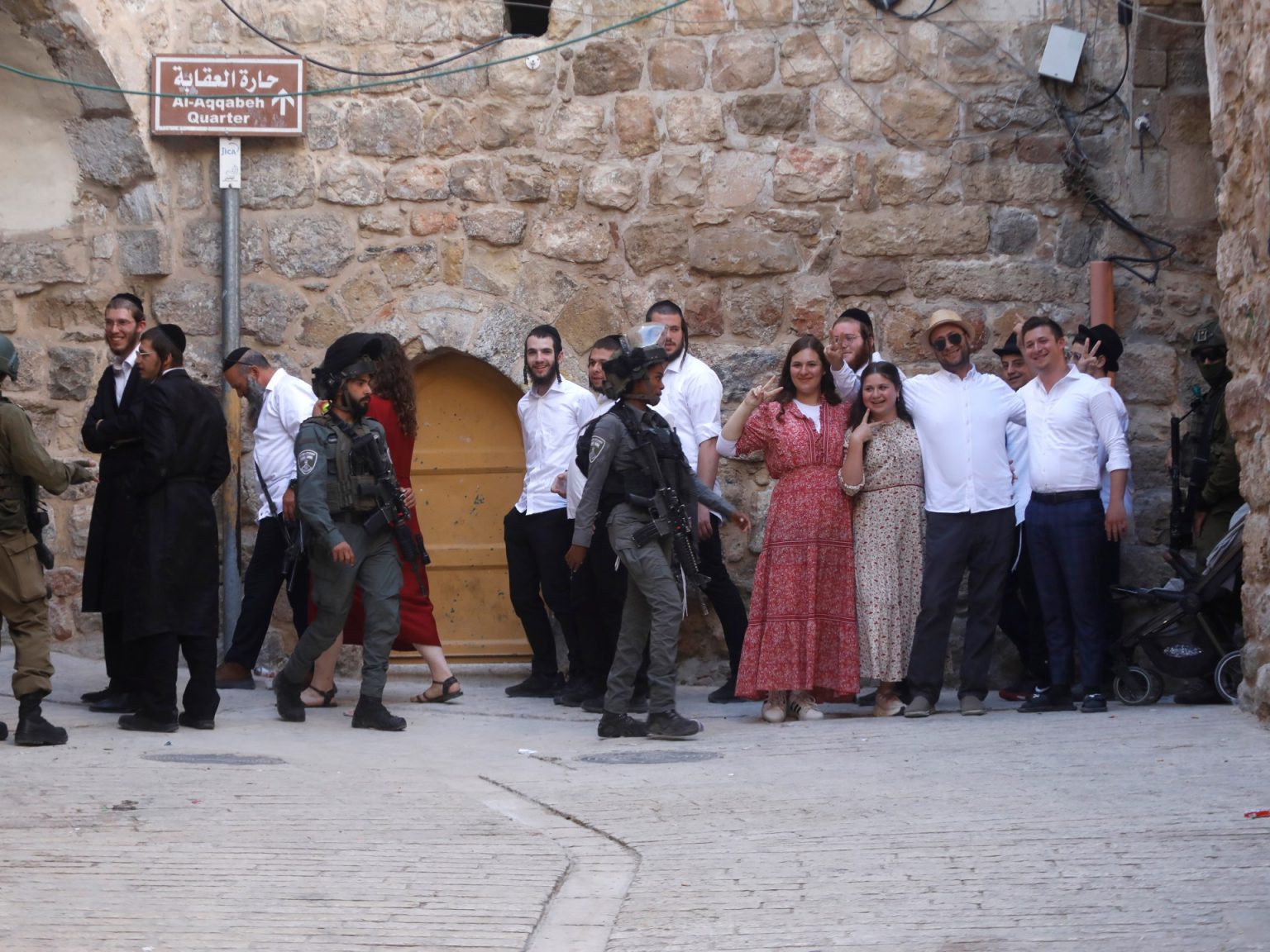 شهيد برصاص الاحتلال خلال هجوم للمستوطنين قرب رام الله