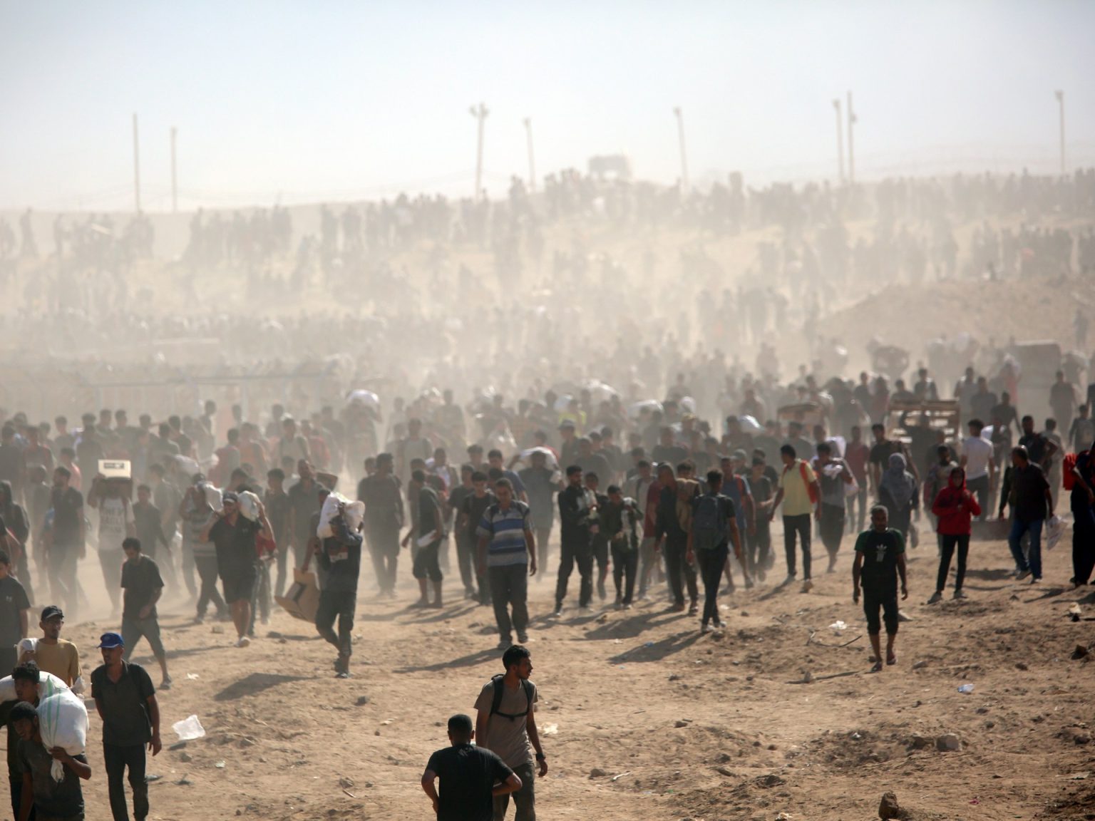 111 شهيدا خلال 24 ساعة وداخلية غزة تؤكد رعاية الاحتلال للصوص المساعدات