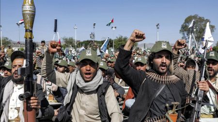 الحوثي: نفذنا أول عملية بصواريخ باليستية نحو الاحتلال