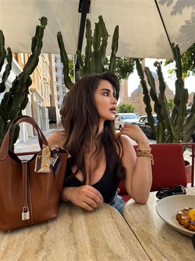 جلسة تصوير هدى الإتربي