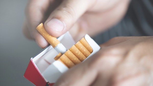 أسعار السجائر الآن بعد الزيادة محلي ومستورد