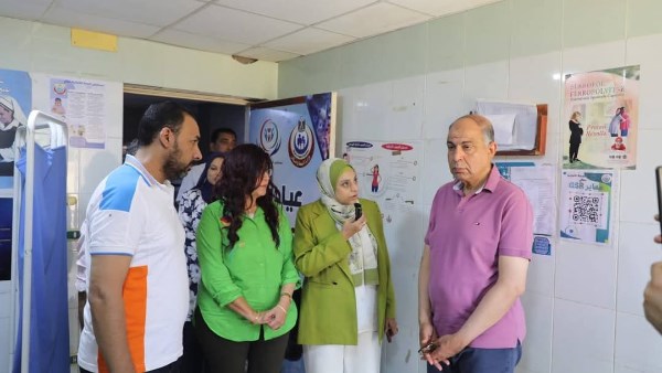 أخبار المنيا: «كدواني» يتفقد محطة رفع صرف صحي بردنوها ومحطة مياه على باشا ومستشفى الصحة الإنجابية.. ويضع حجر الأساس لمجمع مدارس سيلة الشرقية