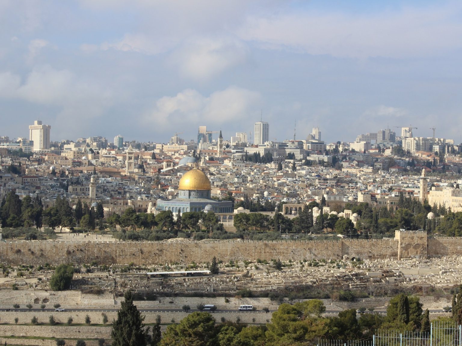 الخارجية الفلسطينية تدعو إلى تحرك عاجل لحماية القدس والأقصى