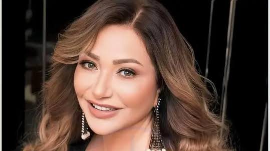 زمن بسيط وجميل .. ليلى علوي تستعيد ذكريات شبابها