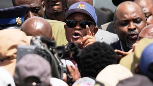 “حياة تسيطر عليها الجريمة”: مزاعم متفجرة ضربت شرطة جنوب إفريقيا