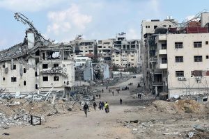 خشية تهدئة محتملة.. إسرائيل تسرّع التهجير والتدمير بشمال غزة