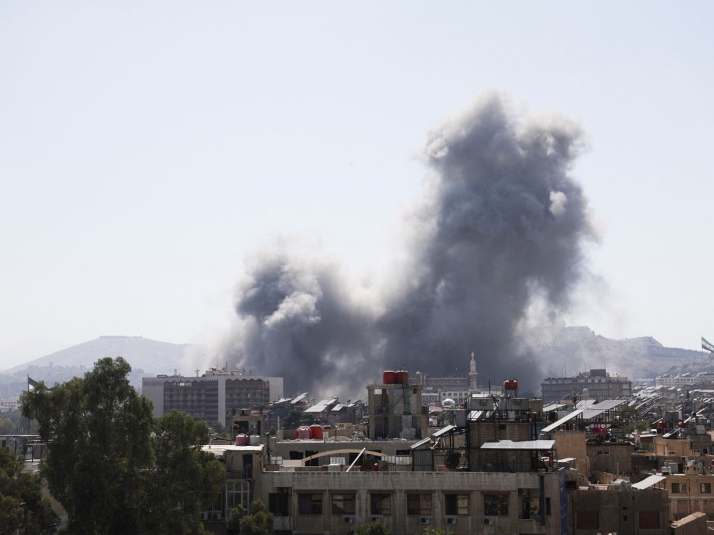 محللان عسكريان: التصعيد الإسرائيلي بسوريا خطير ببعديه الداخلي والإقليمي